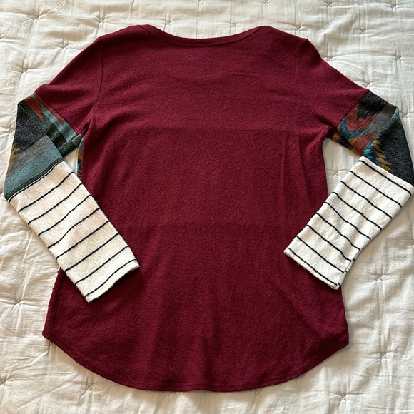 Aztec print top - Picture 5 of 6